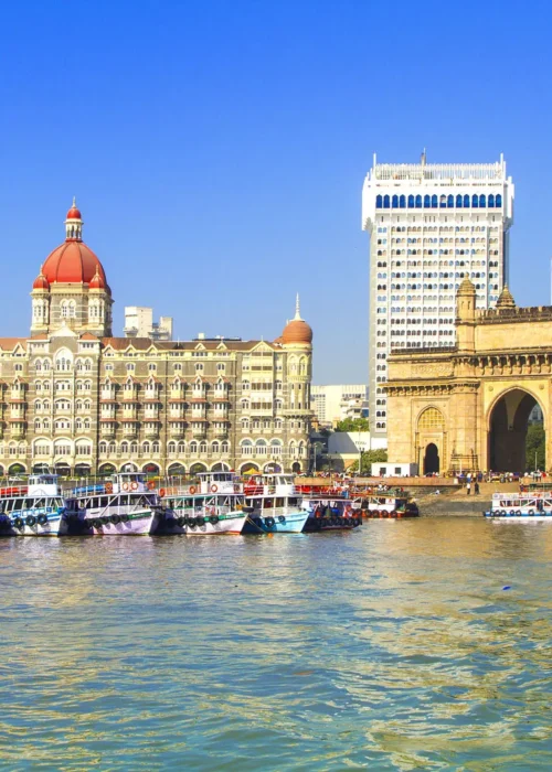 Gateway-monument-India-entrance-Mumbai-Harbour-coast